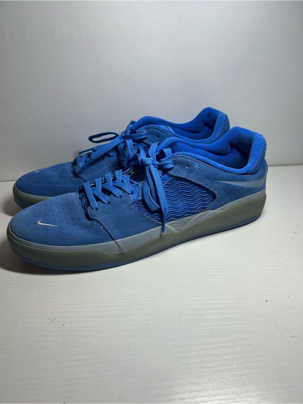 Men's Blue Low-Top Athletic Sneakers SB Ishod Nike